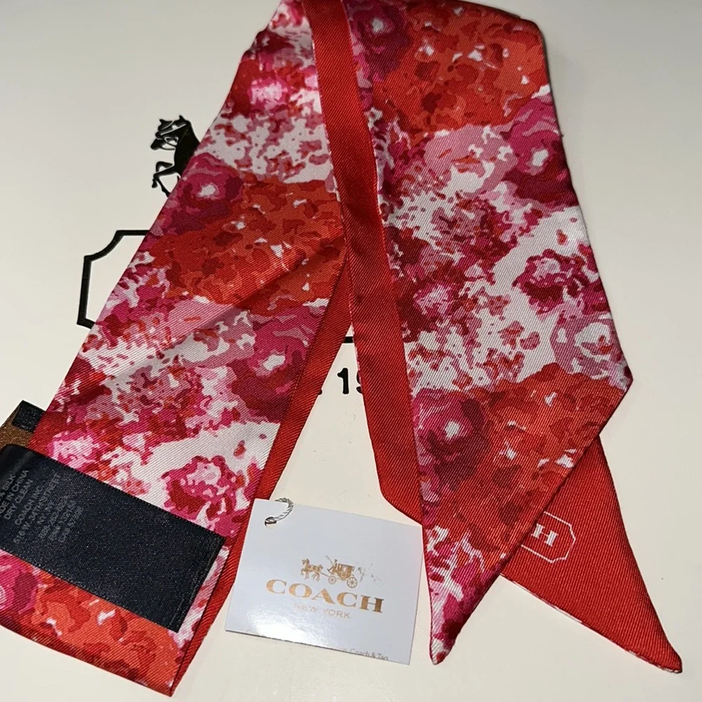 NWT Coach Signature Scarf Red Tones - Picture 3 of 6